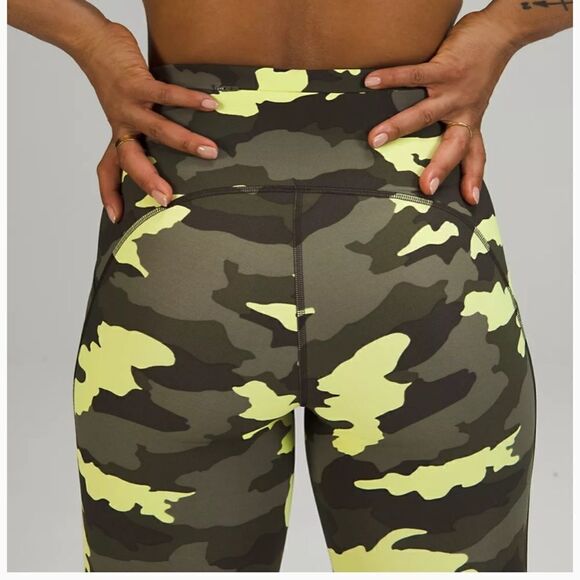 Swift Speed High-Rise Crop 21" - Picture 5 of 5